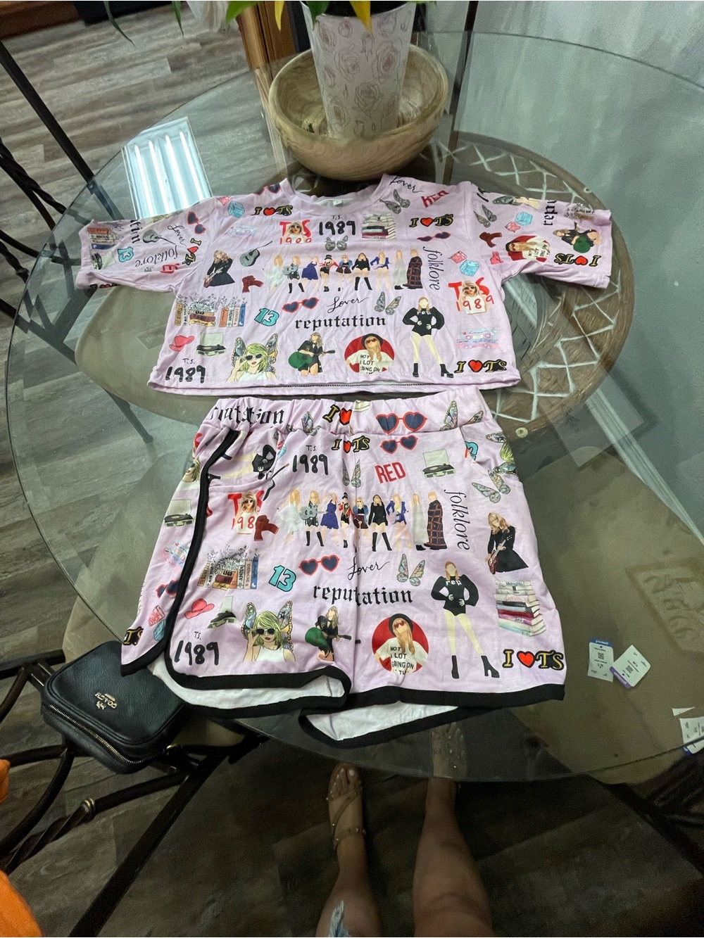 Taylor Swift Women’s Boxy Crop Top and Shorts Pajama Lounge Set size Large